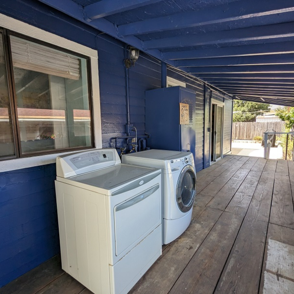 1431 Paso Robles laundry