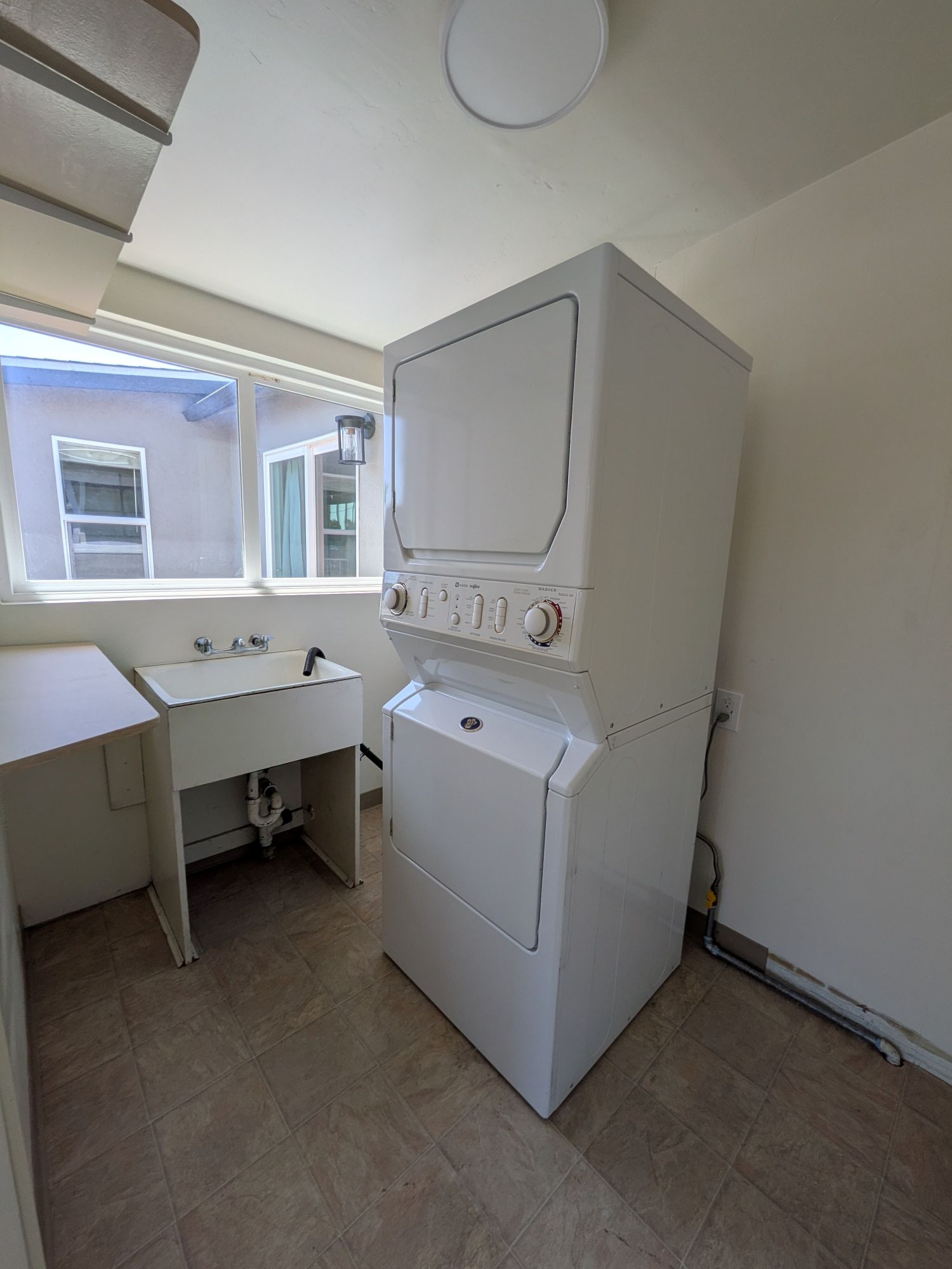 316 S. Halcyon laundry