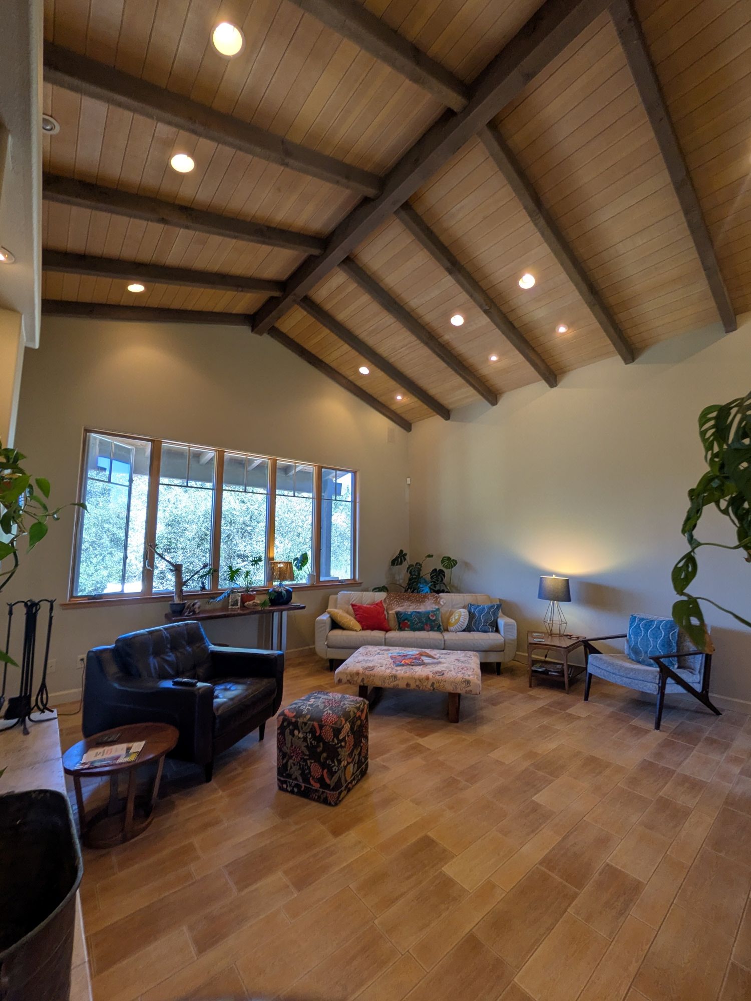 8565 Orcutt lr2